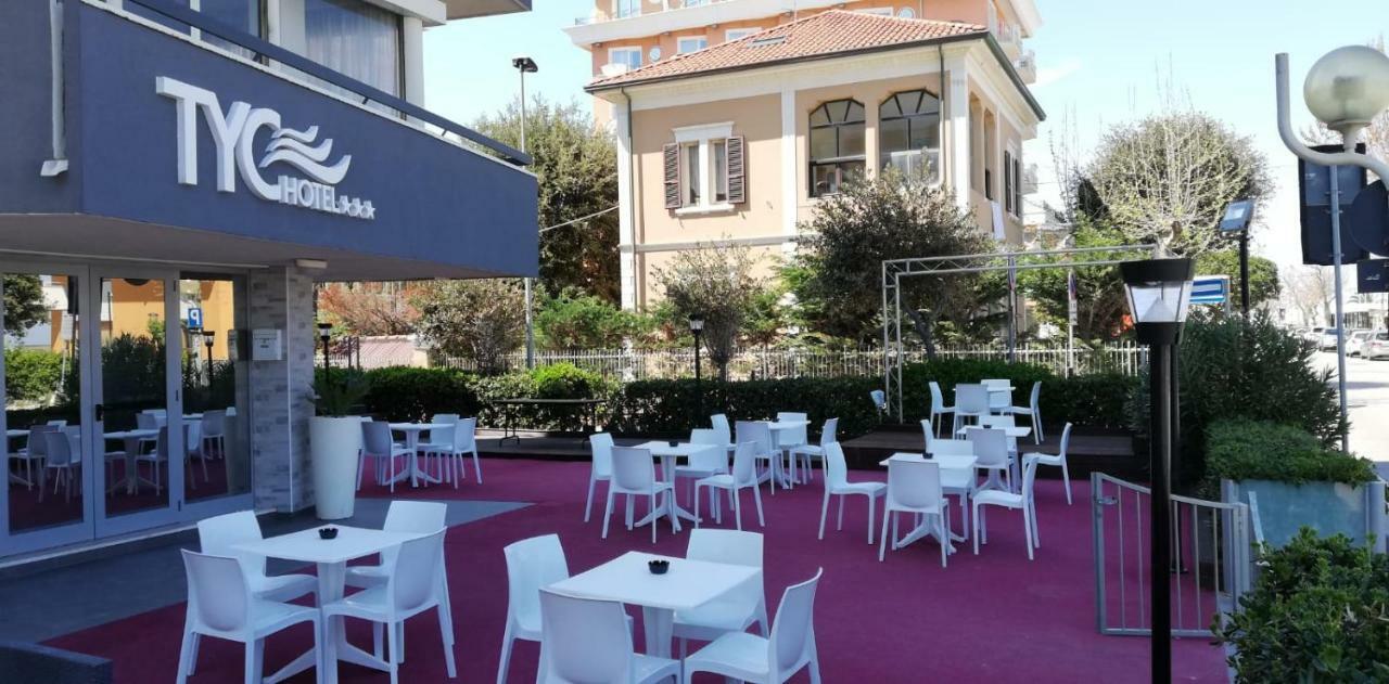 Tyc Hotel Viserbella di Rimini Exterior foto